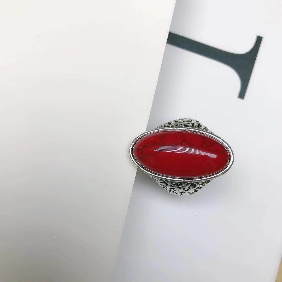 Ancient Silver Ring in European and American Style